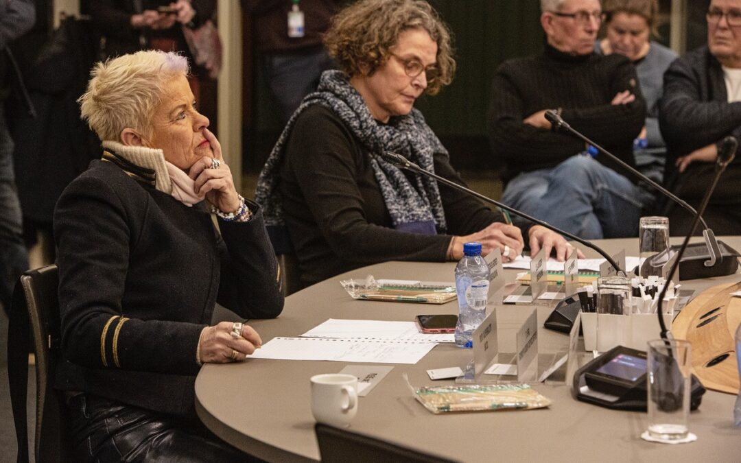 Volkstuinders uiten onvrede tijdens drukbezochte bijeenkomst op het stadhuis: ‘Mijn bek valt open’